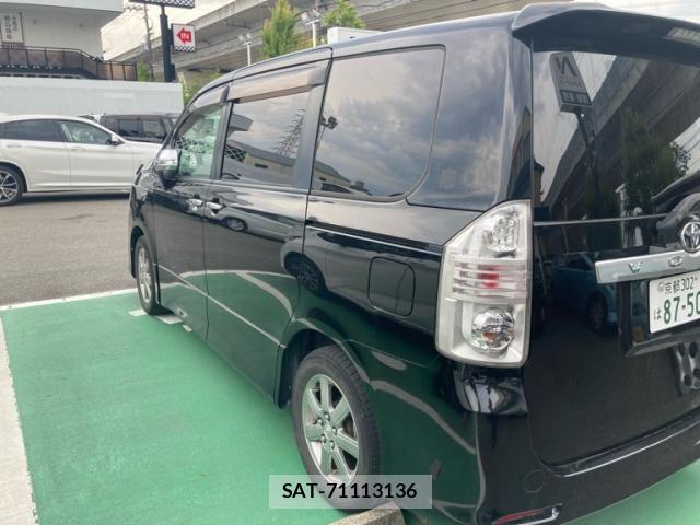Toyota VOXY 2009-09 7510425-27