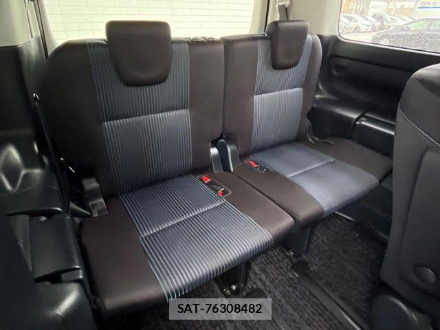 Toyota VOXY 2016-11 7503608-10