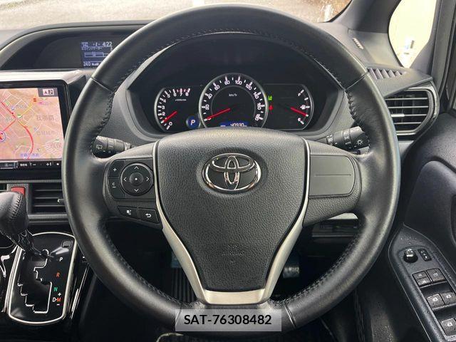 Toyota VOXY 2016-11 7503608-12