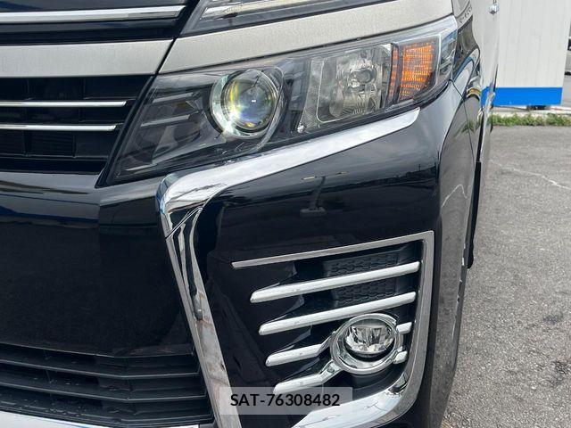 Toyota VOXY 2016-11 7503608-13