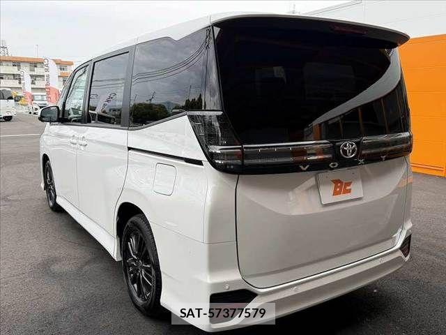Toyota VOXY 2025-10 7503566-12