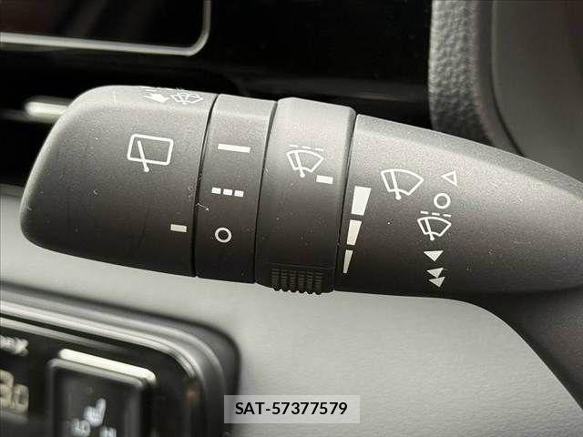 Toyota VOXY 2025-10 7503566-23