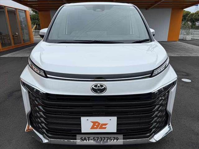 Toyota VOXY 2025-10 7503566-8