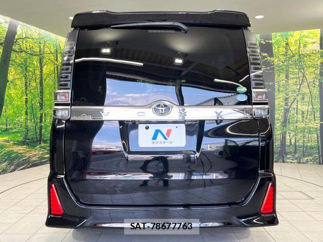 Toyota VOXY 2018-11 7503598-14