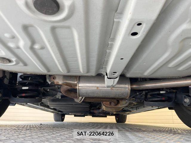 Toyota VOXY 2017-08 7503602-19