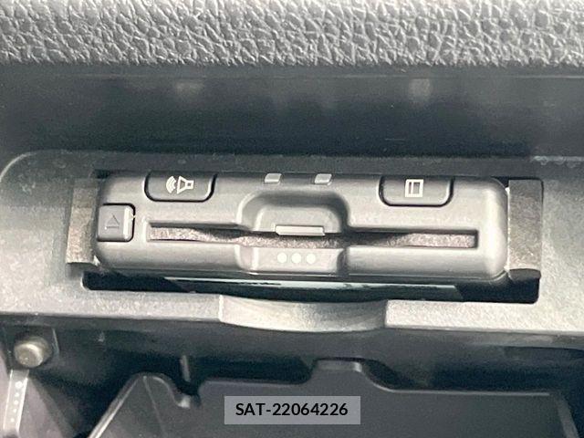 Toyota VOXY 2017-08 7503602-6
