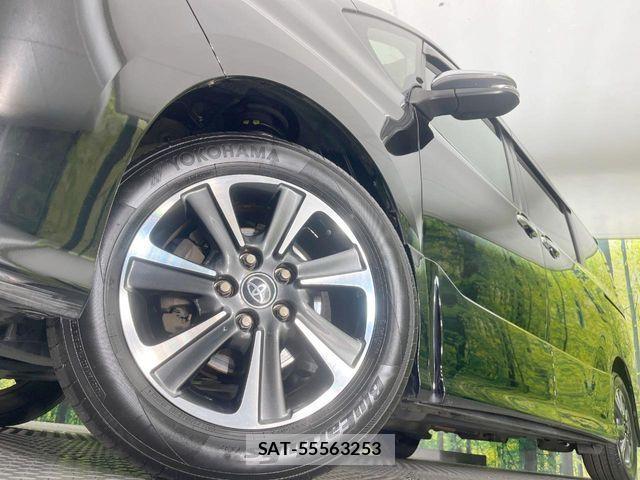 Toyota VOXY 2020-02 7503621-13