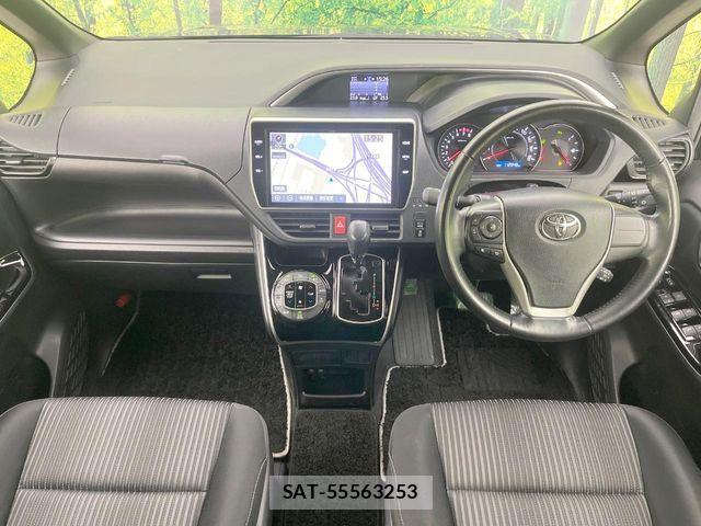 Toyota VOXY 2020-02 7503621-1