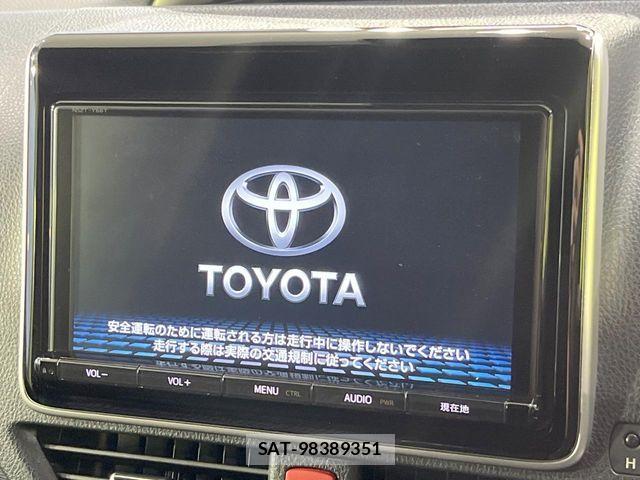 Toyota VOXY 2018-03 7503609-3