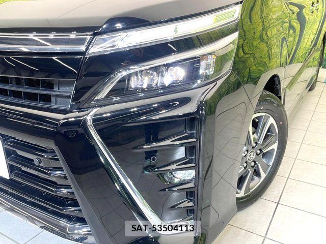 Toyota VOXY 2021-01 7503583-12