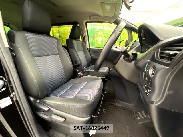 Toyota VOXY 2015-12 7503626-6