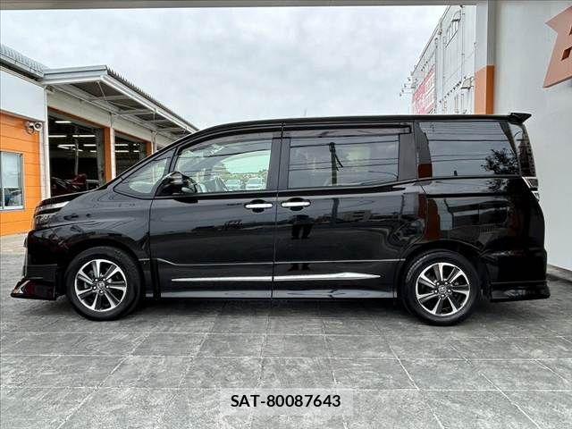 Toyota VOXY 2018-12 7503599-11
