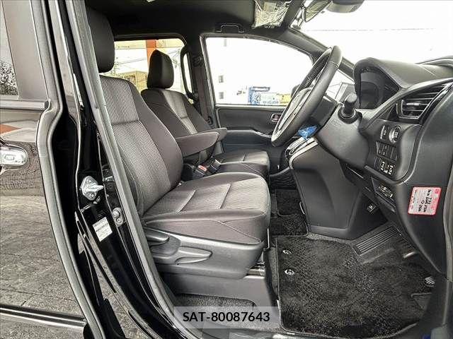 Toyota VOXY 2018-12 7503599-15