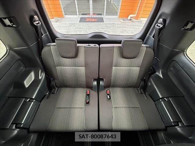 Toyota VOXY 2018-12 7503599-20