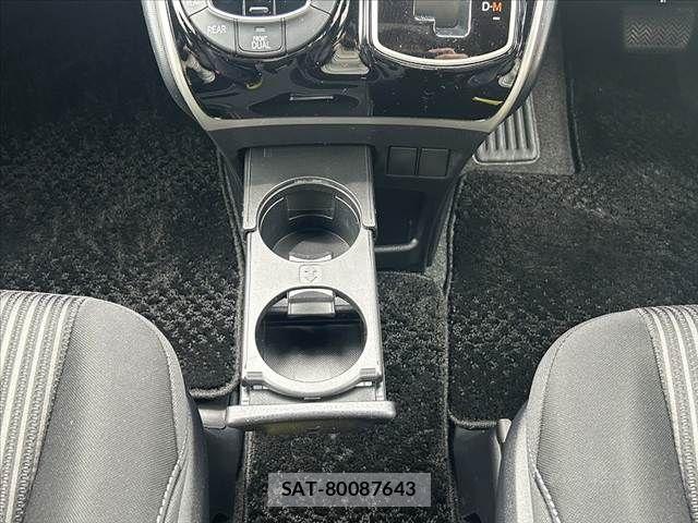Toyota VOXY 2018-12 7503599-25