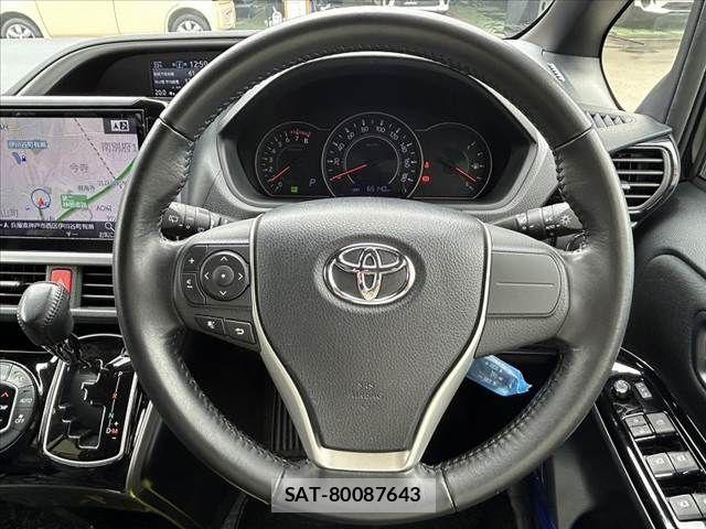 Toyota VOXY 2018-12 7503599-28