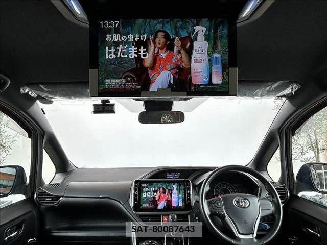 Toyota VOXY 2018-12 7503599-6