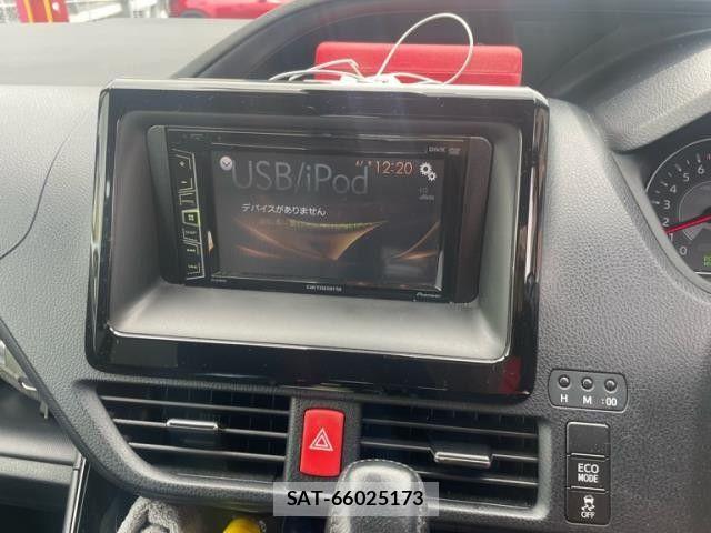 Toyota VOXY 2018-10 7510406-4