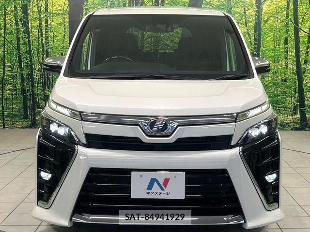 Toyota VOXY 2019-06 7503585-13