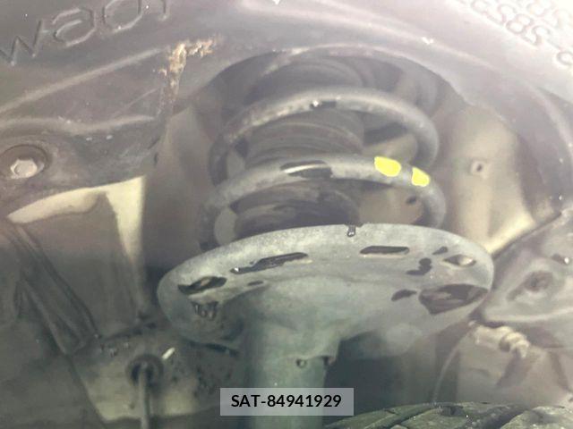 Toyota VOXY 2019-06 7503585-19