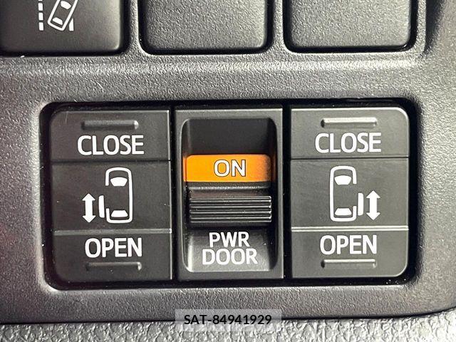 Toyota VOXY 2019-06 7503585-2