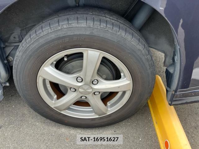 Toyota VOXY 2009-11 7503647-2
