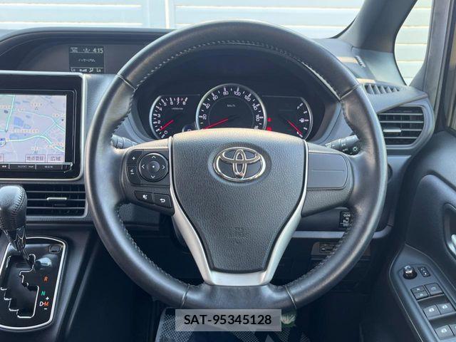 Toyota VOXY 2014-06 7503625-11