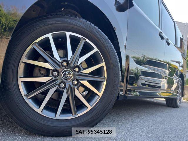 Toyota VOXY 2014-06 7503625-13