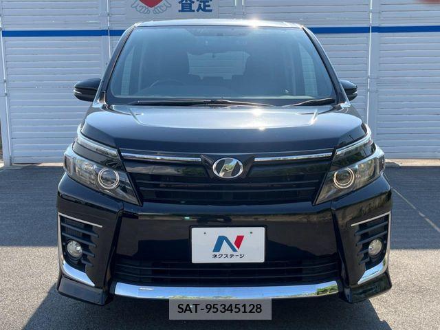 Toyota VOXY 2014-06 7503625-14