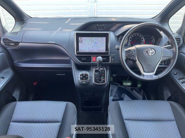 Toyota VOXY 2014-06 7503625-1