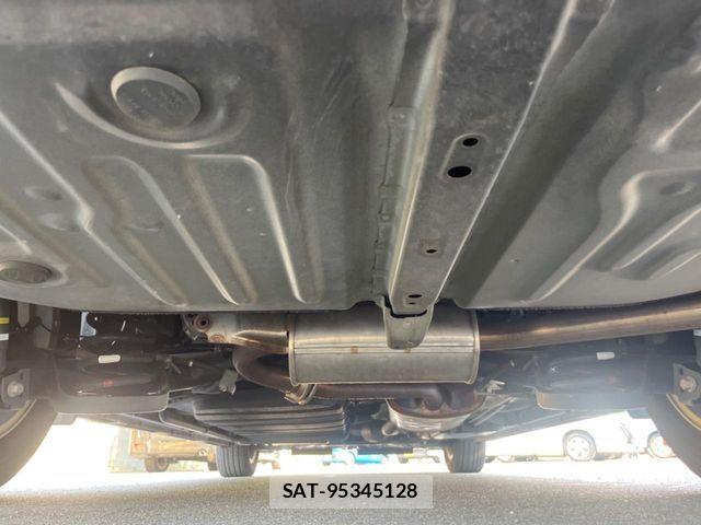 Toyota VOXY 2014-06 7503625-19
