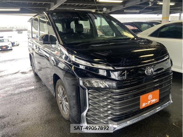 Toyota VOXY 2023-05 7510400-0