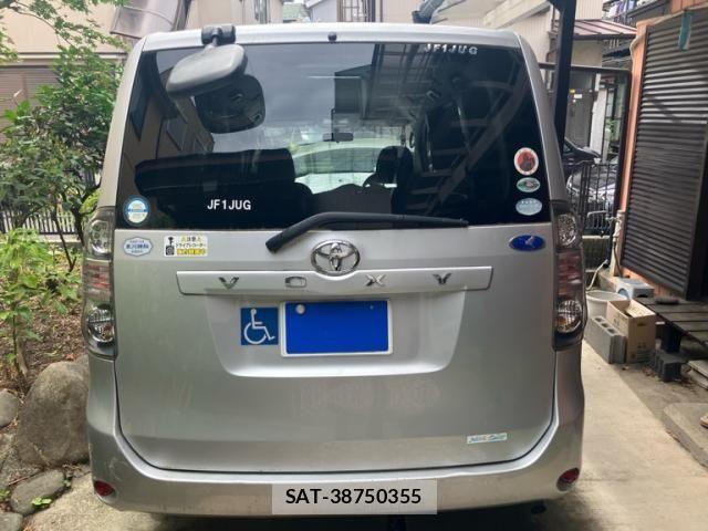 Toyota VOXY 2008-02 7510423-9