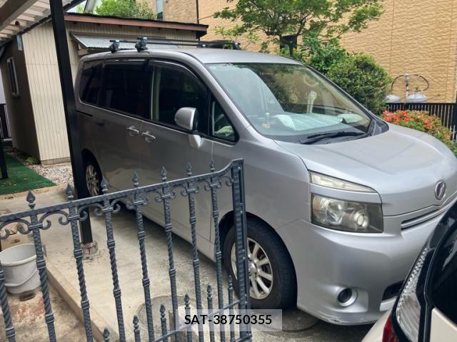 Toyota VOXY 2008-02 7510423-1