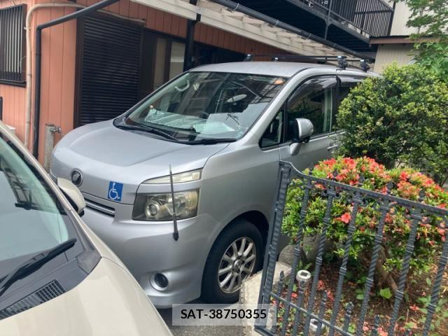 Toyota VOXY 2008-02 7510423-2