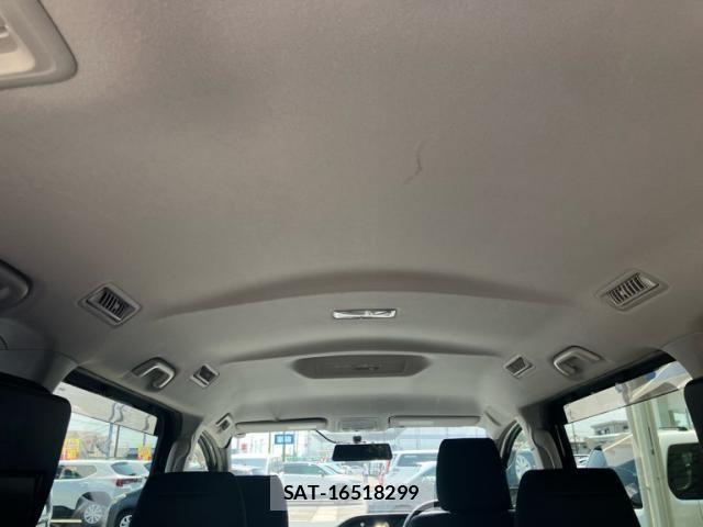 Toyota VOXY 2014-08 7510420-12