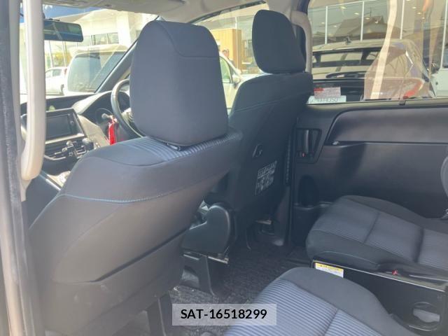 Toyota VOXY 2014-08 7510420-15