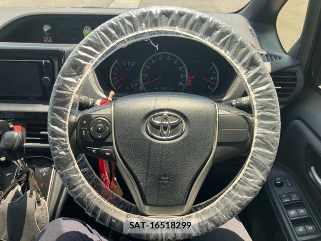 Toyota VOXY 2014-08 7510420-18