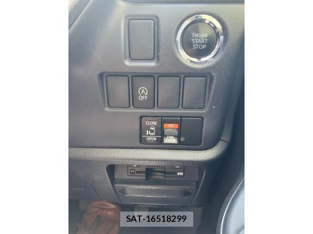 Toyota VOXY 2014-08 7510420-25