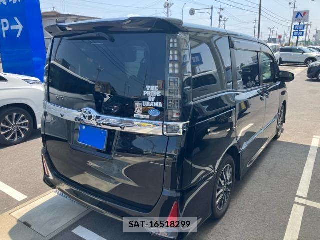 Toyota VOXY 2014-08 7510420-2