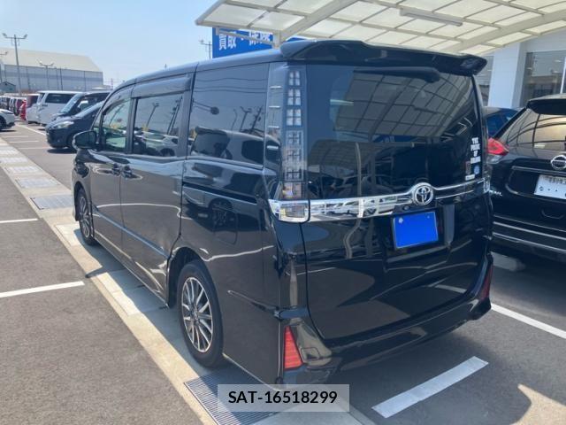 Toyota VOXY 2014-08 7510420-3