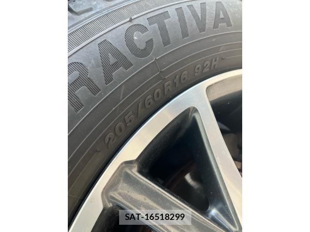 Toyota VOXY 2014-08 7510420-5