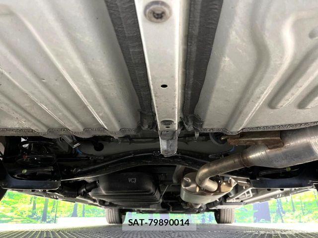 Toyota VOXY 2024-02 7503565-17