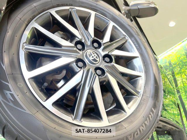 Toyota VOXY 2017-01 7503627-13