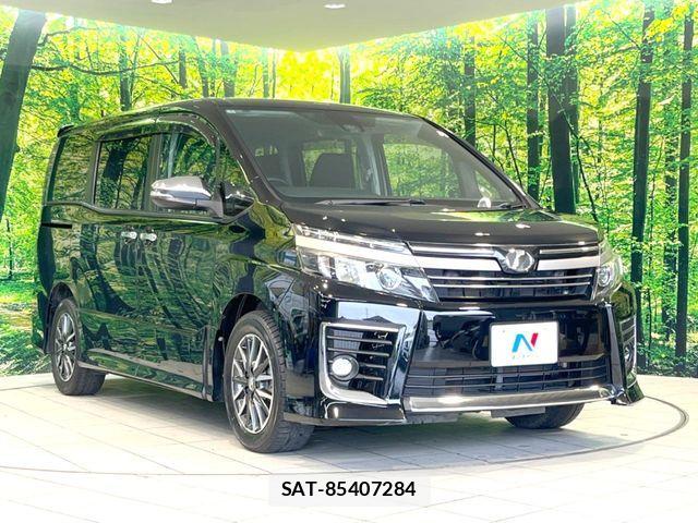 Toyota VOXY 2017-01 7503627-16
