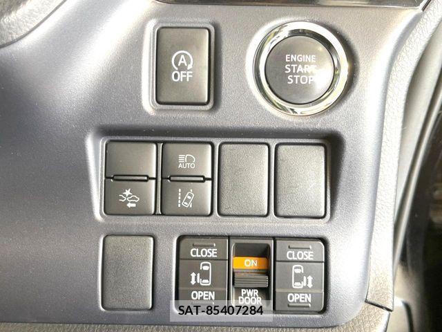 Toyota VOXY 2017-01 7503627-5