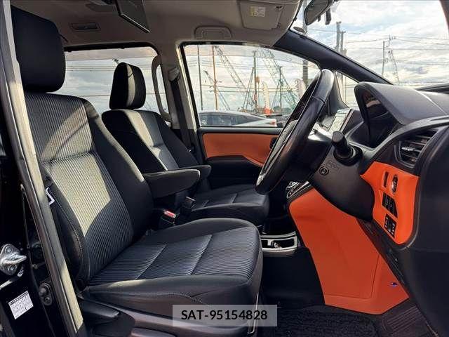 Toyota VOXY 2014-02 7510407-15