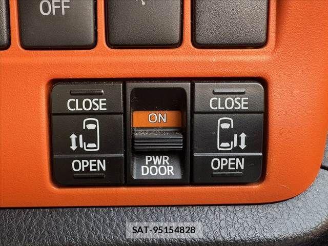 Toyota VOXY 2014-02 7510407-4