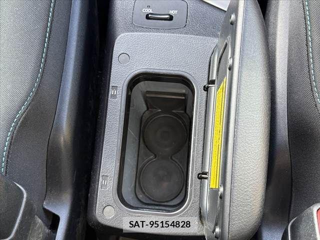 Toyota VOXY 2014-02 7510407-5