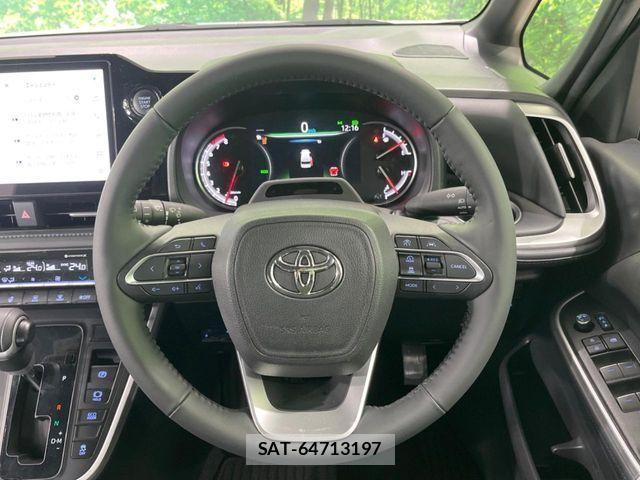 Toyota VOXY 2023-11 7503564-12